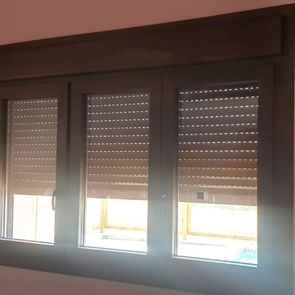 Jedacon ventana de madera
